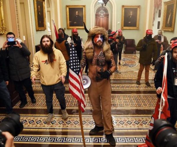 I fatti americani: verifica e crisi della Democrazia liberale