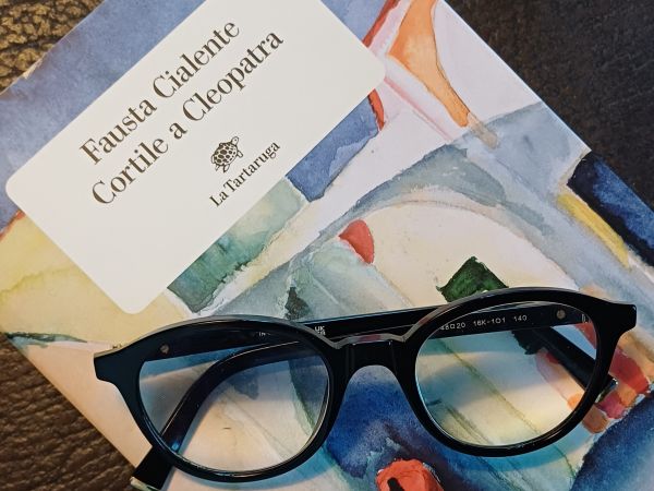 Perché leggere Cortile a Cleopatra di Fausta Cialente