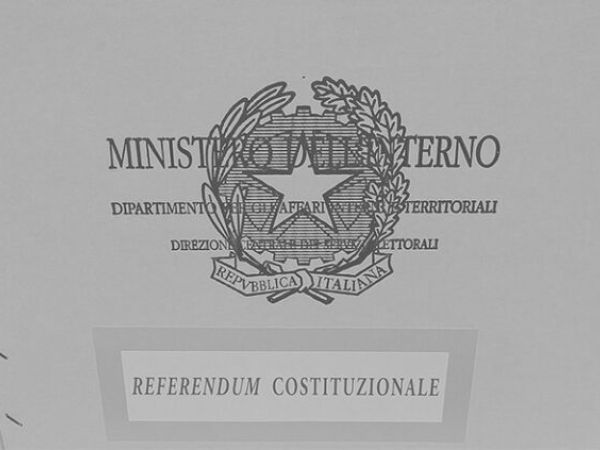 Verso il referendum nel degrado politico e mediatico. Perché votare NO