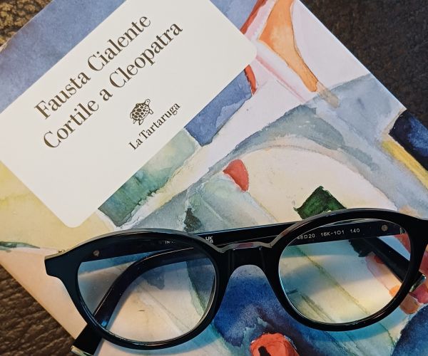 Perché leggere Cortile a Cleopatra di Fausta Cialente