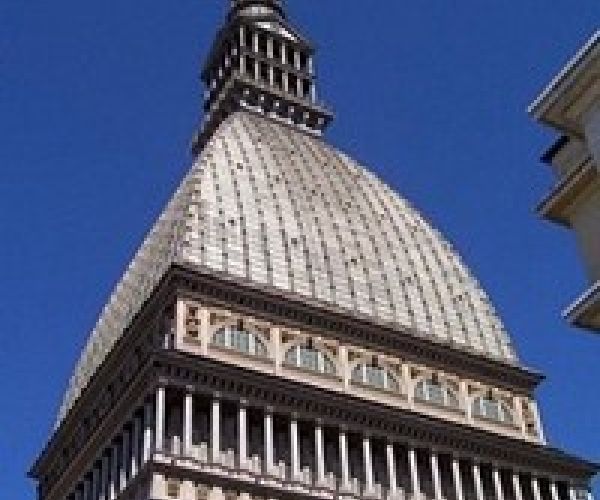 Lingua e letteratura nella scuola secondaria di II grado, nuovi bisogni educativi e ridefinizione del canone