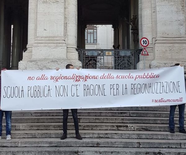 La scuola al bivio: tra mercato e autonomia