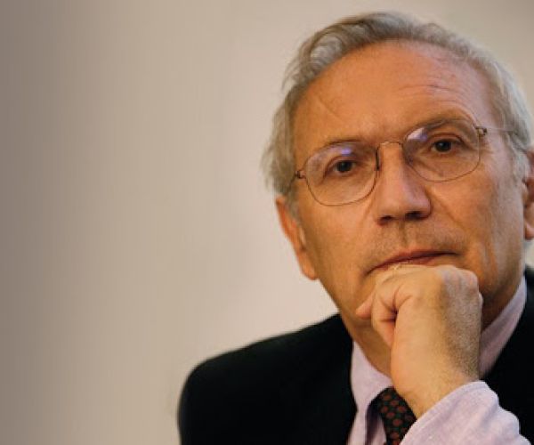 Nello specchio (deformato) della scuola: economia della conoscenza, autonomia e Costituzione. Sul libro del nuovo ministro all’istruzione /2