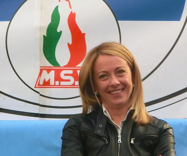 Prime crepe nel “blocco” meloniano? La rivolta dei trattori, il voto sardo e lo stop abruzzese