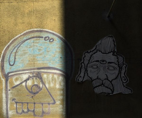 Primi appunti sul caos: interpretare in Rete. A margine del caso di Charlie Hebdo e del terremoto italiano.