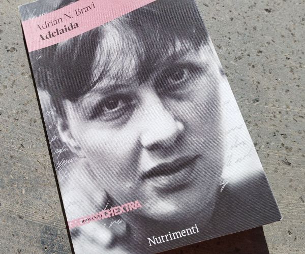La “donna di Contorno”: su Adelaida di Adrián N. Bravi