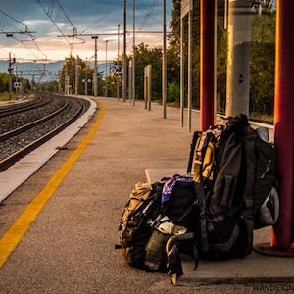 zaino fermata treno