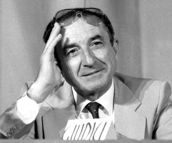 Giovanni Giudici saggista: un poeta dentro la civiltà dell’informazione