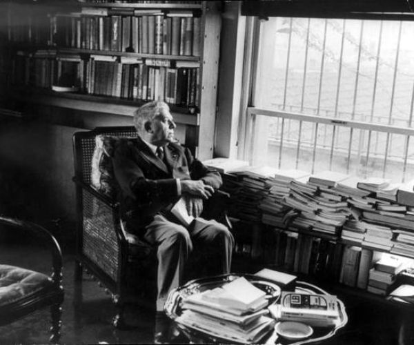 Alle origini del dopo Montale: “Fuori di casa” e l’abdicazione della poesia