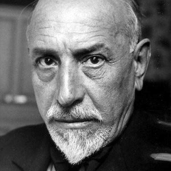 800px Luigi Pirandello 1934b